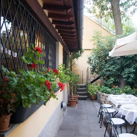 Nocleg ze śniadaniem Residenza Il Villino 3*